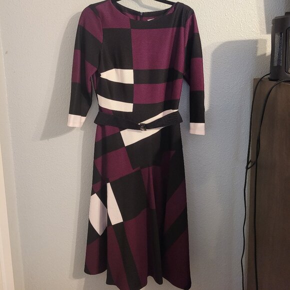 Danny & Nicole Dresses & Skirts - Belted 3/4 Length Sleeve Dress